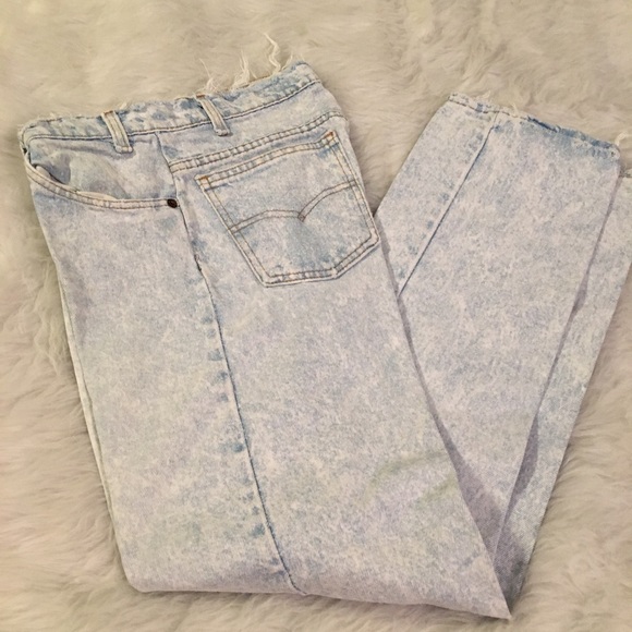 [Levi’s] Acid Washed 32x30 - Picture 4 of 6